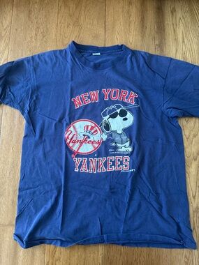 Vintage New York Yankees Snoopy Graphic Tee - Navy